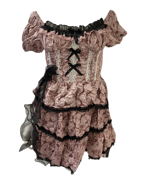 R&ouml;yhel&ouml;mekko kukkakuosilla