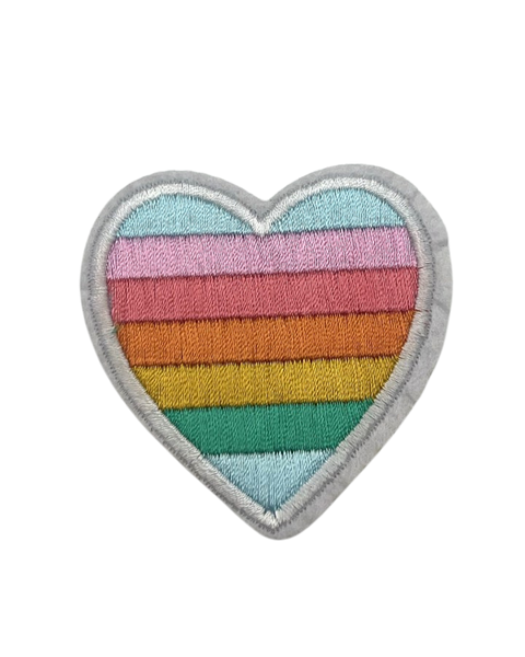 Kangasmerkki -Rainbow Heart White