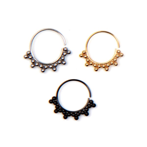 Koristeellinen Nen&auml;rengas Palloilla