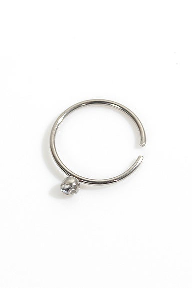 Hopeanv&auml;rinen Nen&auml;rengas Tekotimantilla